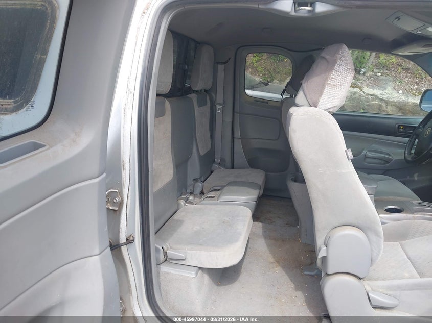 2010 TOYOTA TACOMA auction photo 8