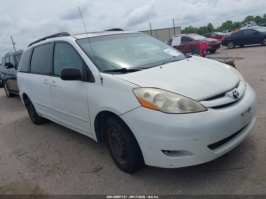 2007 TOYOTA SIENNA auction photo 1