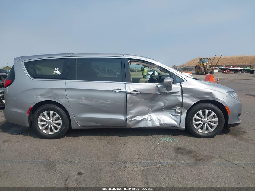 CHRYSLER PACIFICA - zdjęcie 13