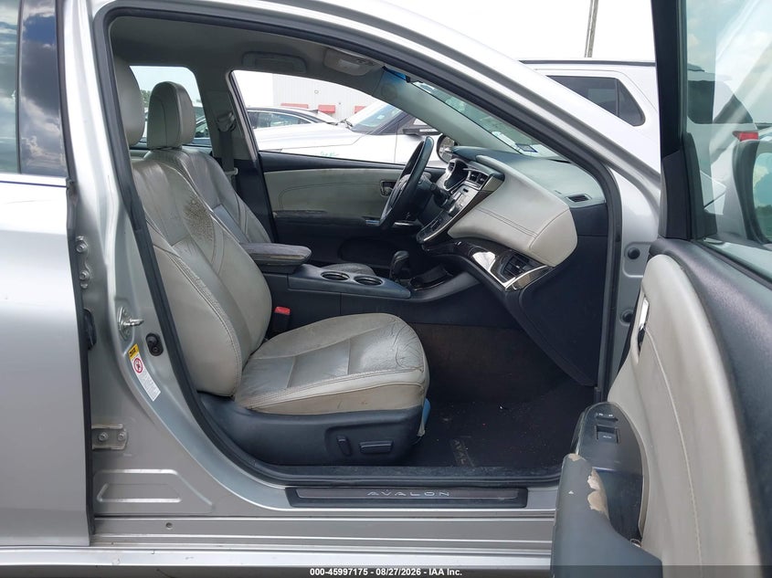 2013 TOYOTA AVALON auction photo 5