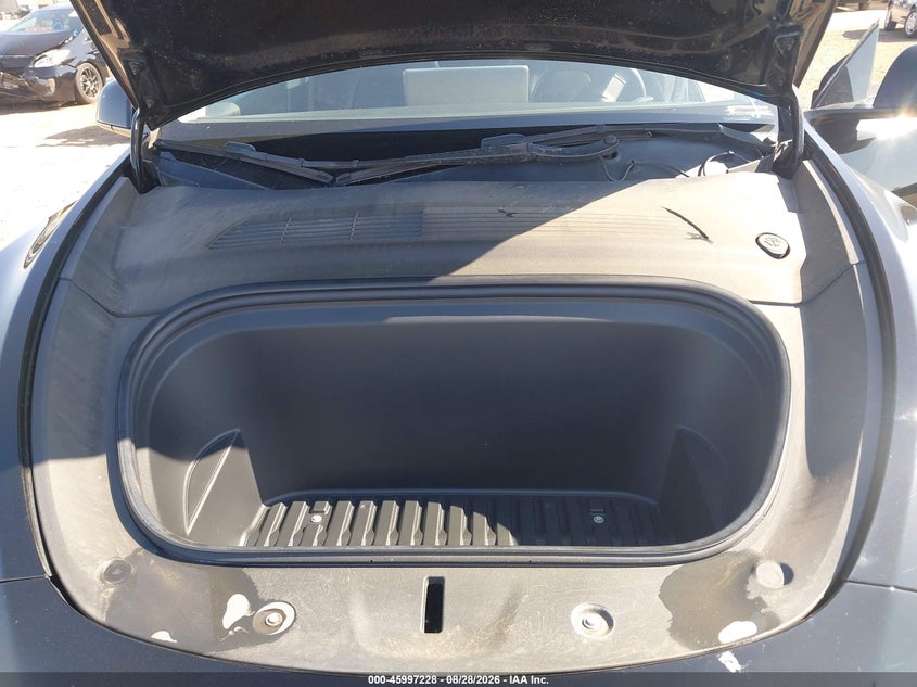 TESLA MODEL Y - zdjęcie 10