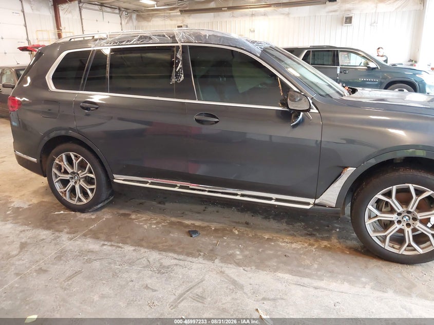 BMW X7 - zdjęcie 13