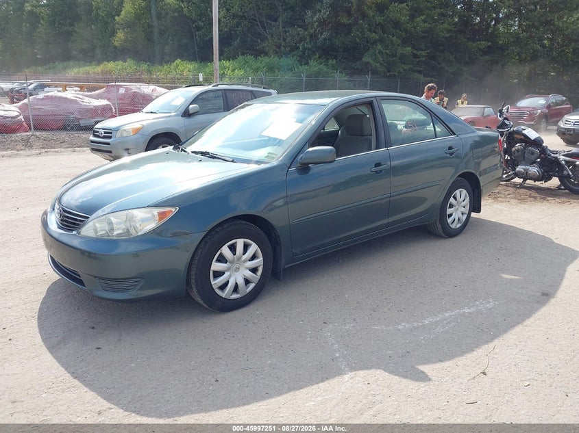 2005 Toyota Camry, Right Side, IAAI, VIN 4T1BE32K05U076310 — photo 2