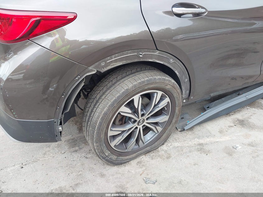2017 INFINITI QX30 PREMIUM · Фото 6