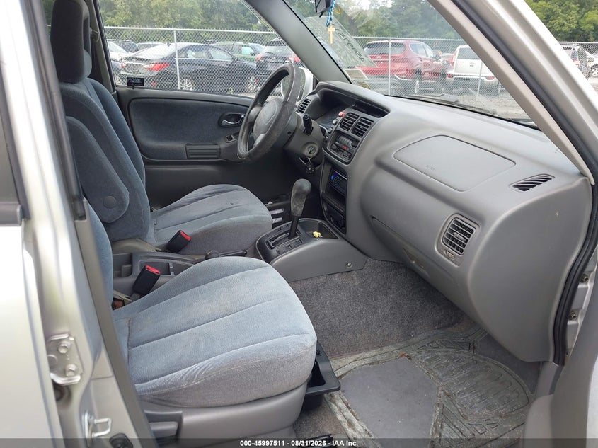 2002 SUZUKI XL-7 auction photo 5