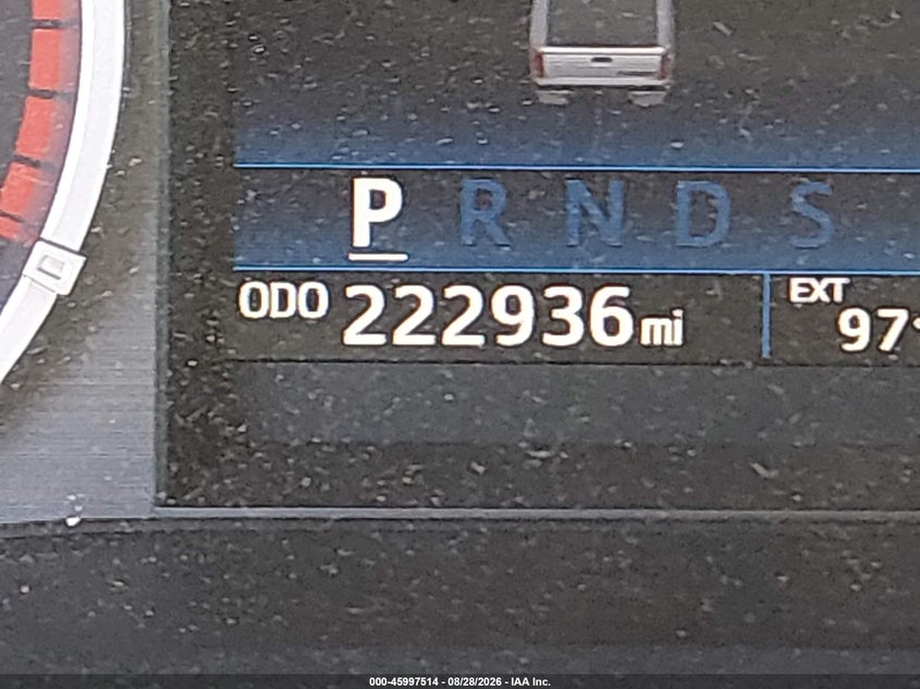 TOYOTA TUNDRA - zdjęcie 15