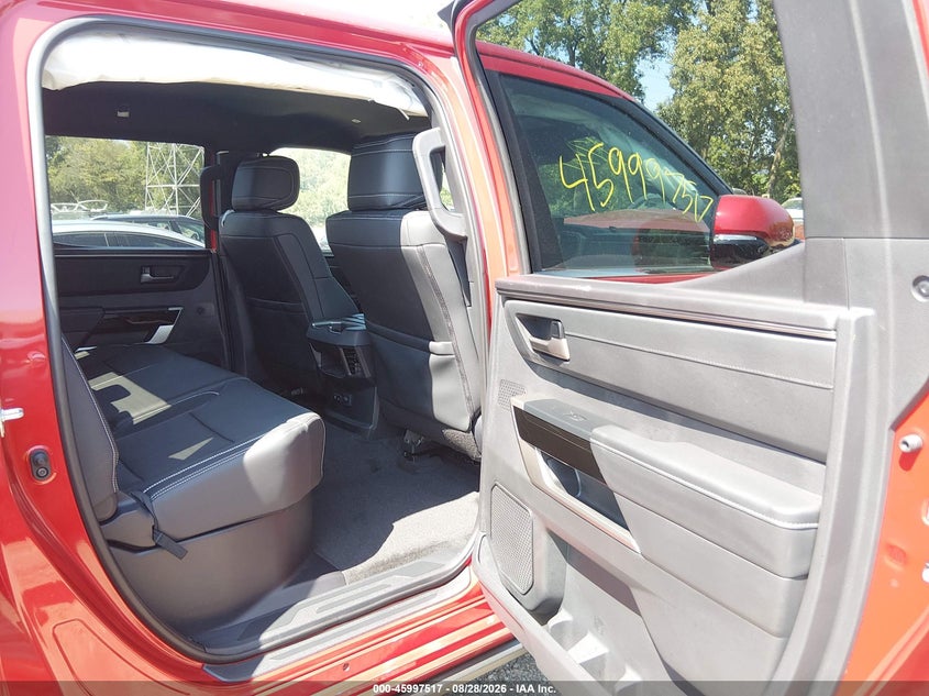 TOYOTA TUNDRA - zdjęcie 8