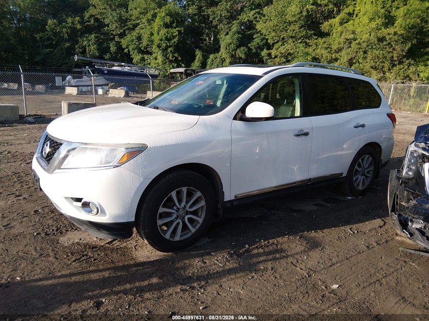 2015 NISSAN PATHFINDER auction photo 2