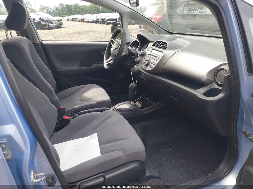 2010 HONDA FIT auction photo 5