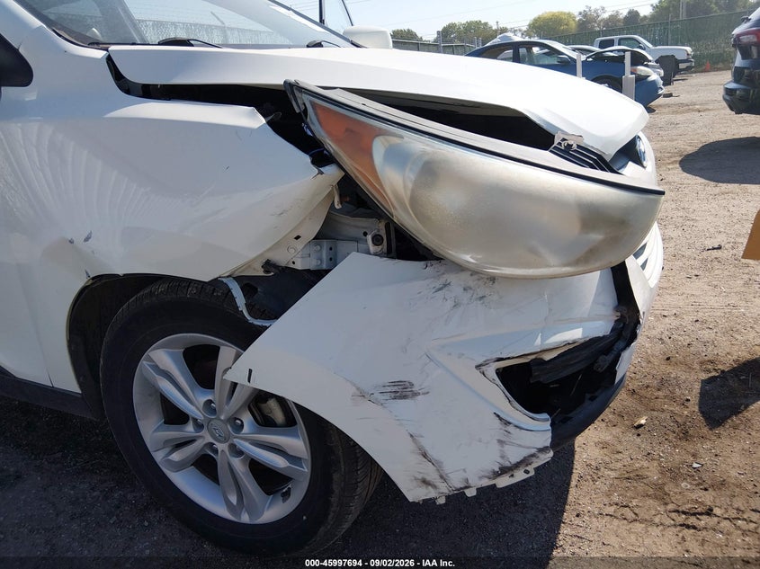 2011 HYUNDAI TUCSON auction photo 6