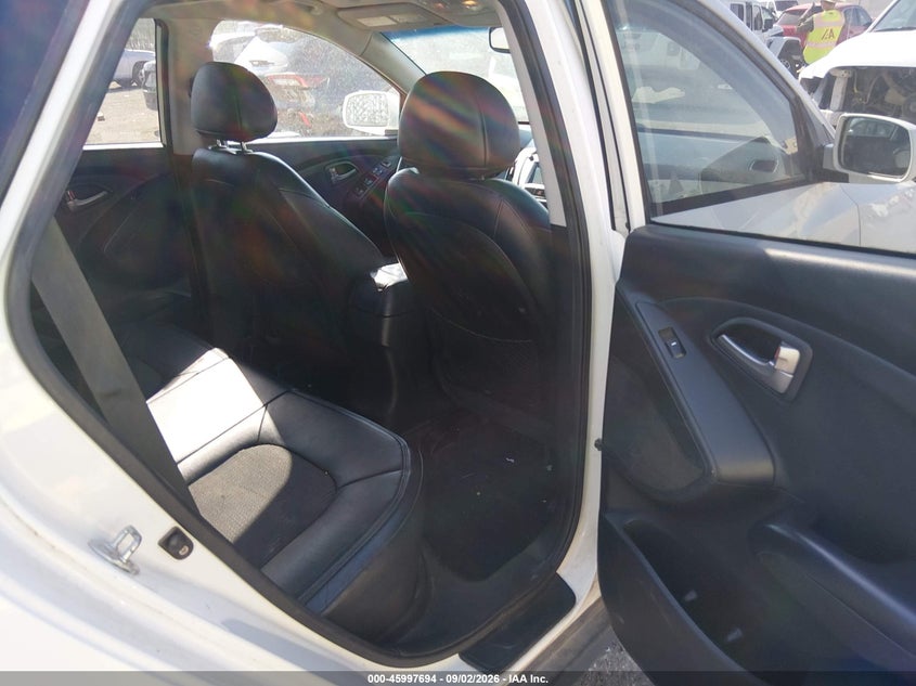 2011 HYUNDAI TUCSON auction photo 8