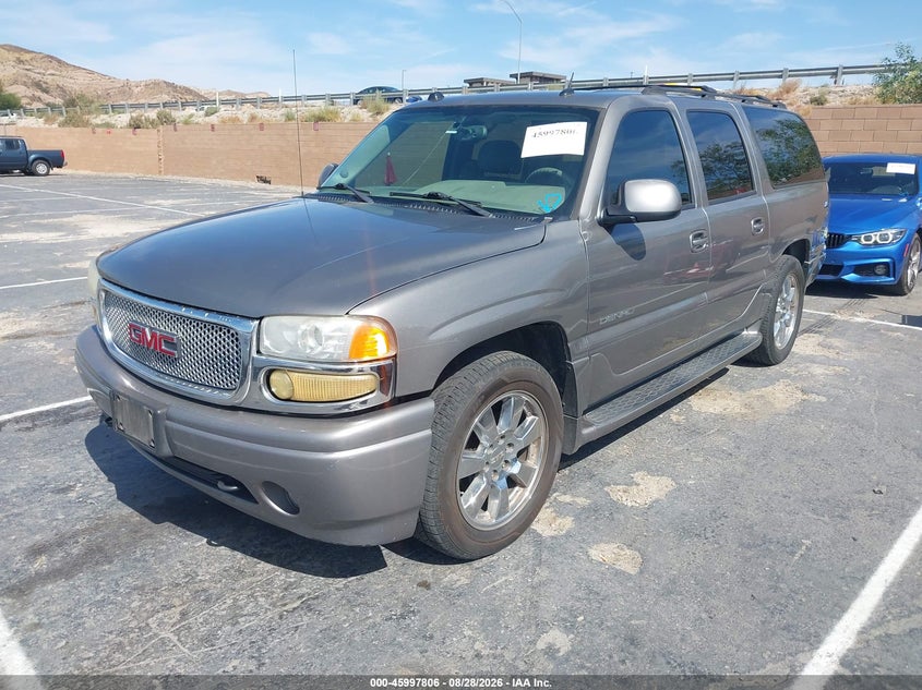 2005 GMC Yukon, Normal Wear & Tear, IAAI, VIN 1GKFK66U45J216814 — photo 2