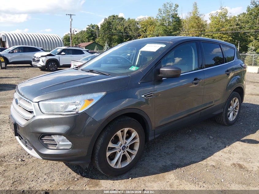 Vin: 1fmcu9gd7huc16877, lot: 46497156, ford escape se 20172