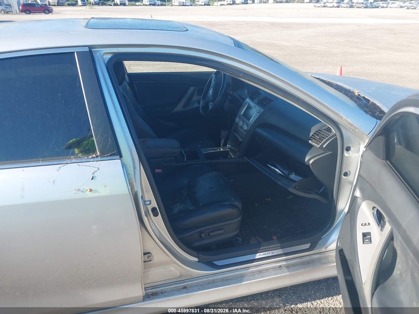 2011 TOYOTA CAMRY auction photo 5