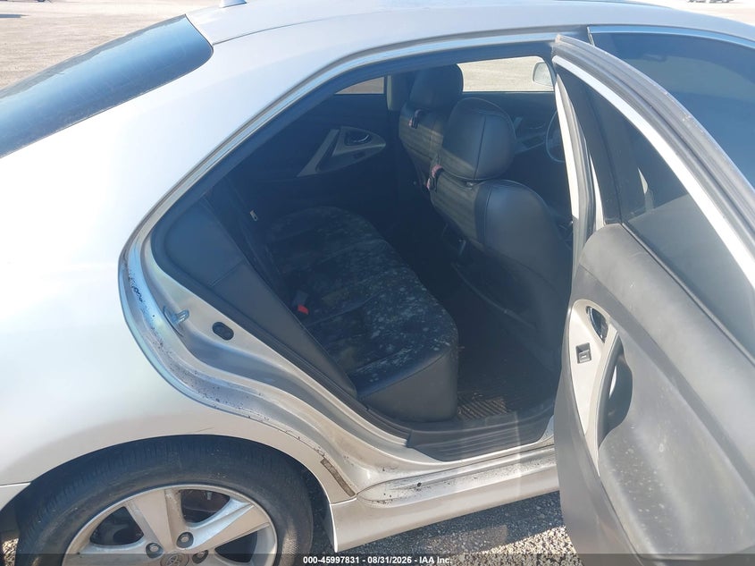 2011 TOYOTA CAMRY auction photo 8