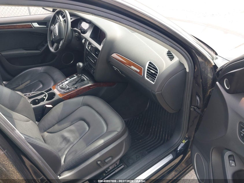 2012 AUDI A4 auction photo 5
