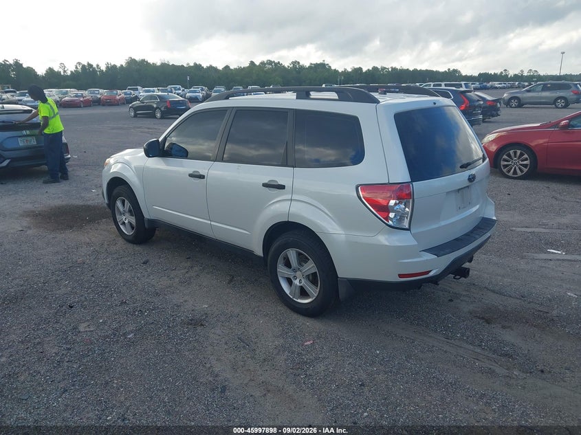 2011 SUBARU FORESTER auction photo 3