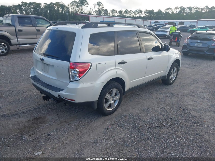 2011 SUBARU FORESTER auction photo 4