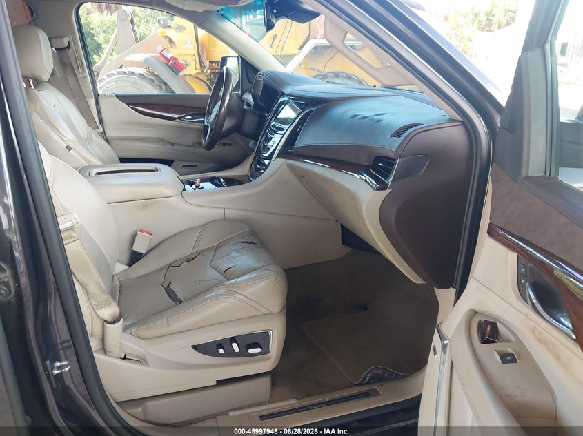 2015 CADILLAC ESCALADE auction photo 5