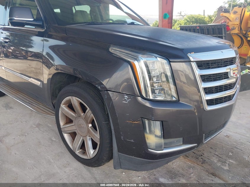2015 CADILLAC ESCALADE auction photo 6