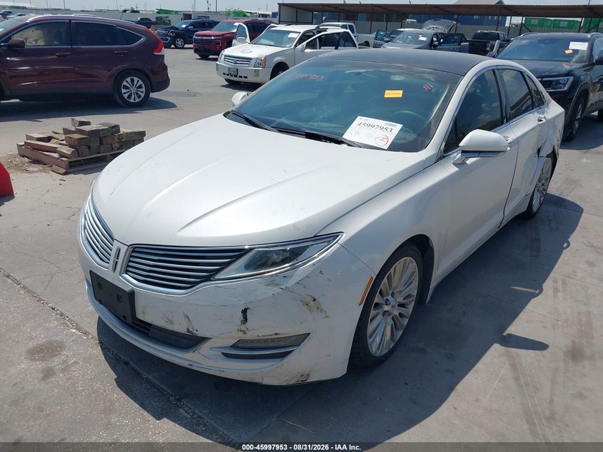 2016 Lincoln MKZ, Левый бок, IAAI, VIN 3LN6L2J92GR608862 — фото 2