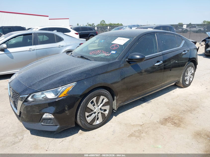 2019 Nissan Altima, Rear, IAAI, VIN 1N4BL4BV1KC104357 — photo 2