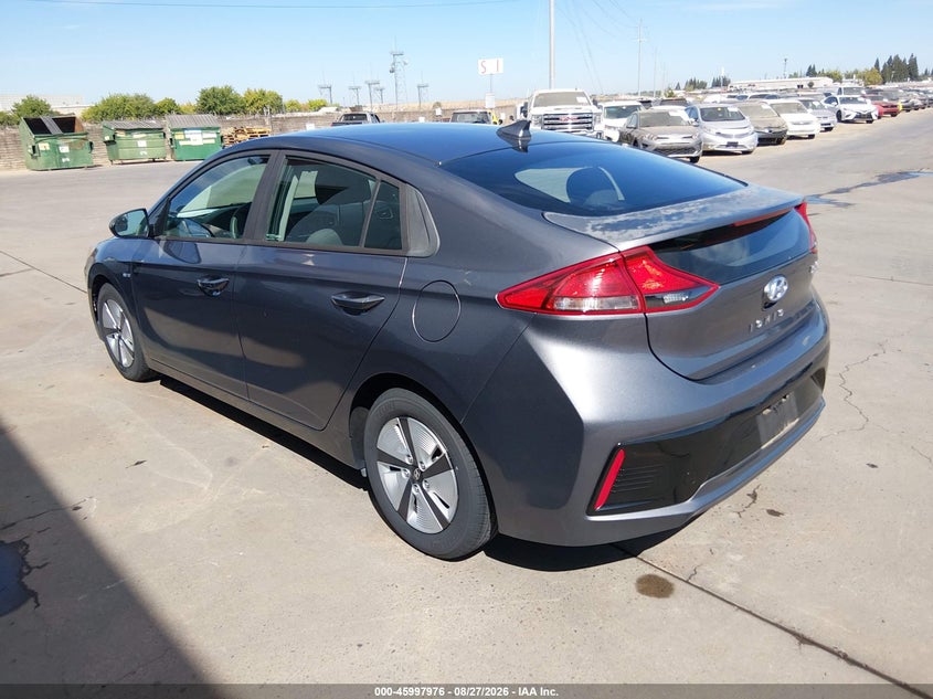 2018 HYUNDAI IONIQ HYBRID auction photo 3