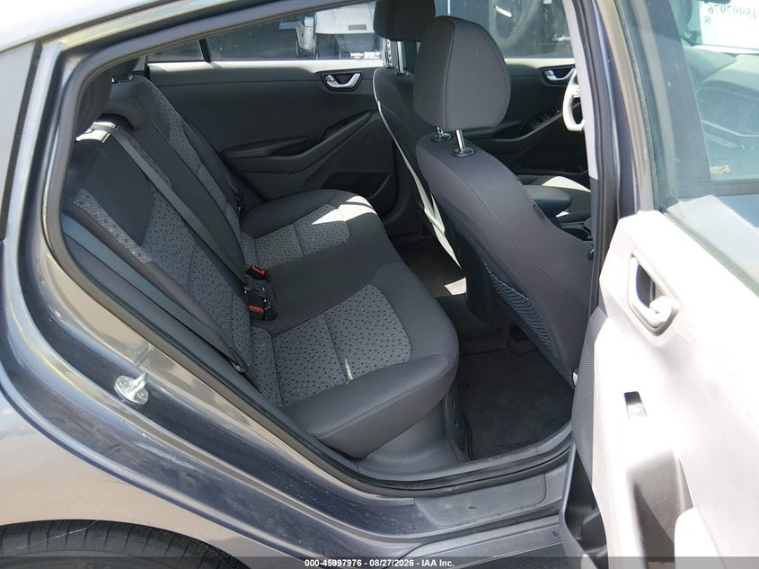 2018 HYUNDAI IONIQ HYBRID auction photo 8