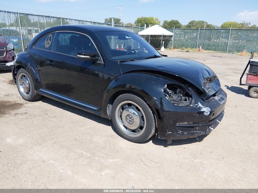2012 VOLKSWAGEN BEETLE auction photo 1