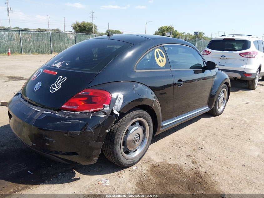 2012 VOLKSWAGEN BEETLE auction photo 4