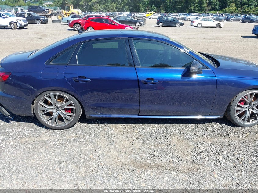 Фото 13 - AUDI S4