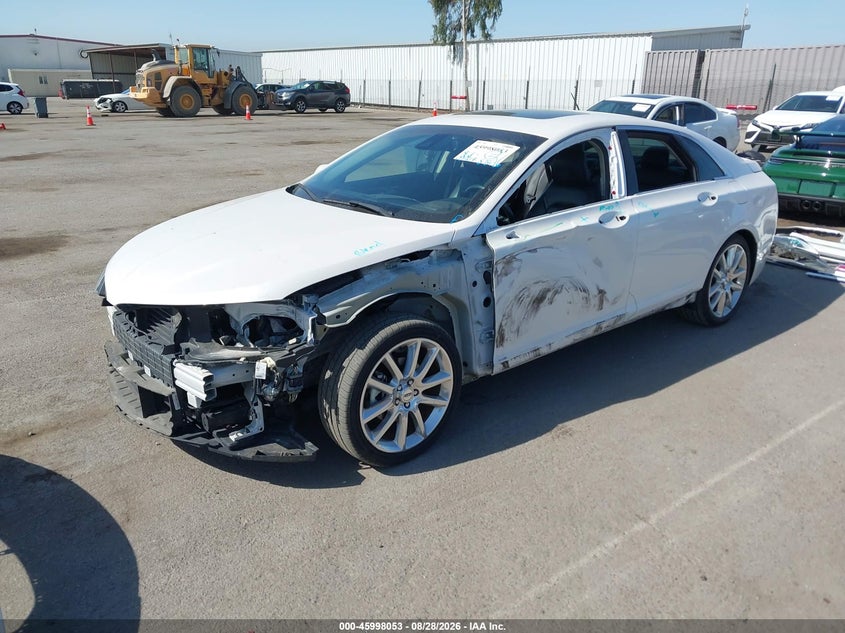 2015 Lincoln MKZ, Front End, IAAI, VIN 3LN6L2LU1FR614247 — photo 2