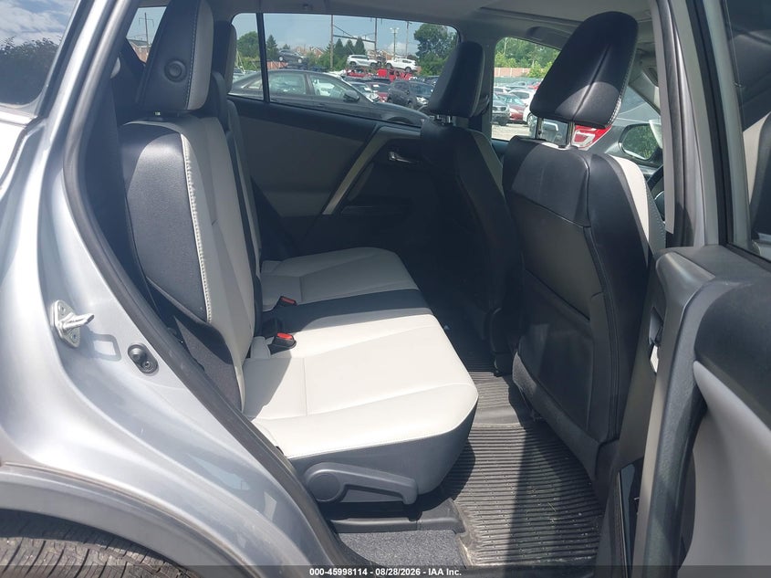 2017 TOYOTA RAV4 auction photo 8