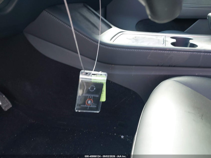 TESLA MODEL Y - zdjęcie 10