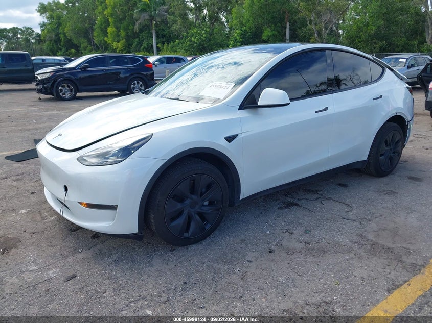 TESLA MODEL Y - zdjęcie 2
