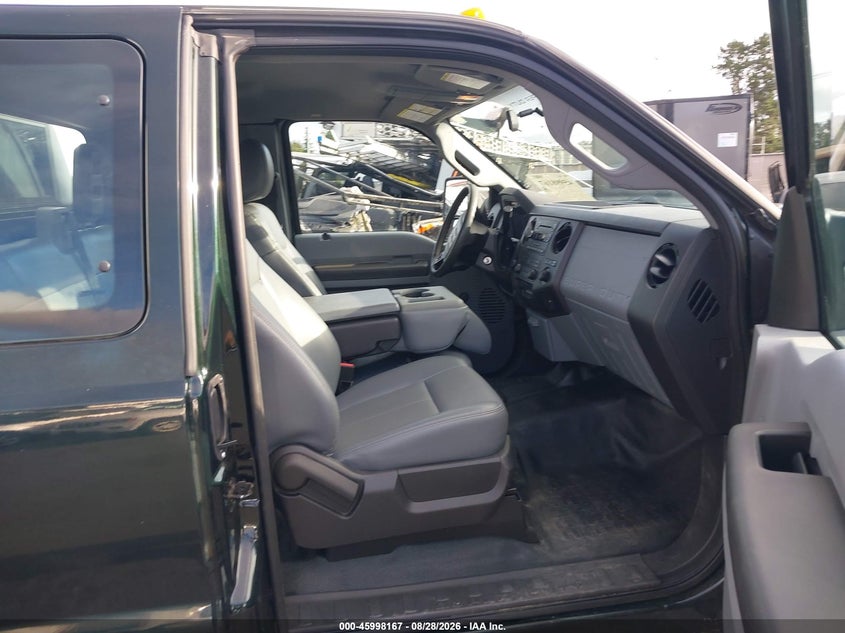 2015 FORD F-350 CHASSIS auction photo 5