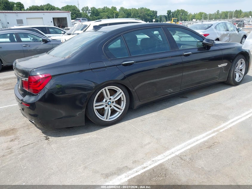 2013 BMW 750LI auction photo 4