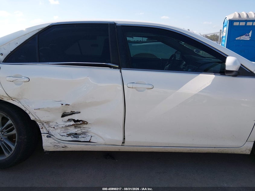 2015 TOYOTA CAMRY SE · Фото 13