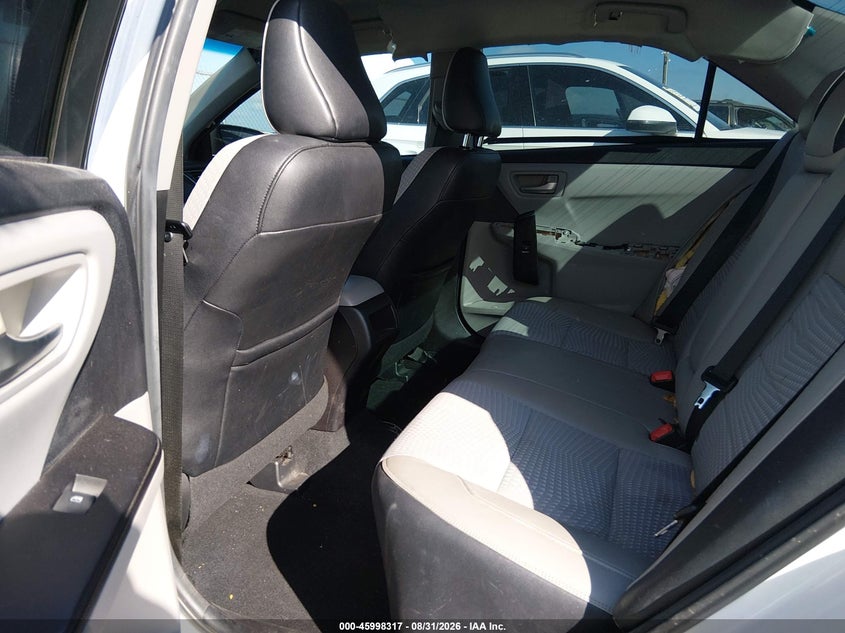 2015 TOYOTA CAMRY SE · Фото 8