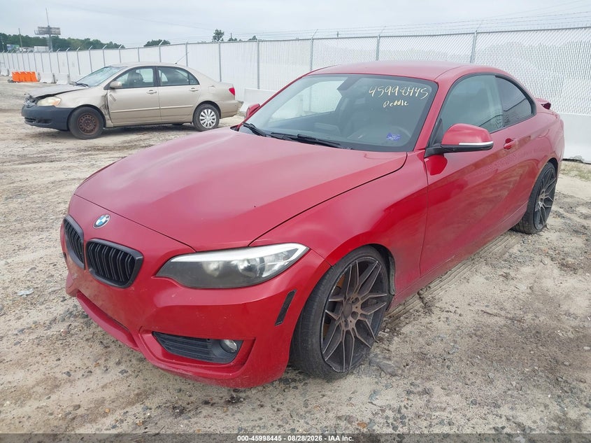 2014 BMW 2er, Normal Wear & Tear, IAAI, VIN WBA1F5C55EV255788 — photo 2