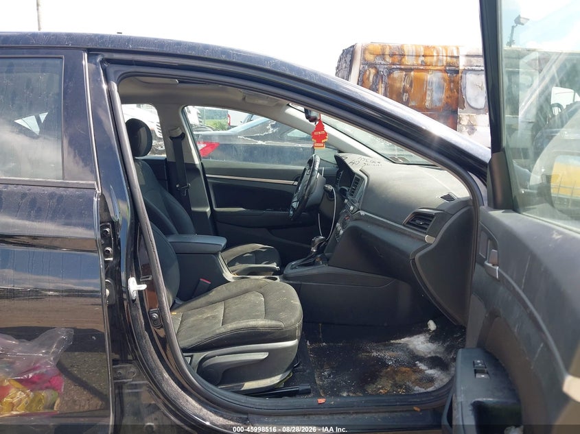 2019 HYUNDAI ELANTRA auction photo 5