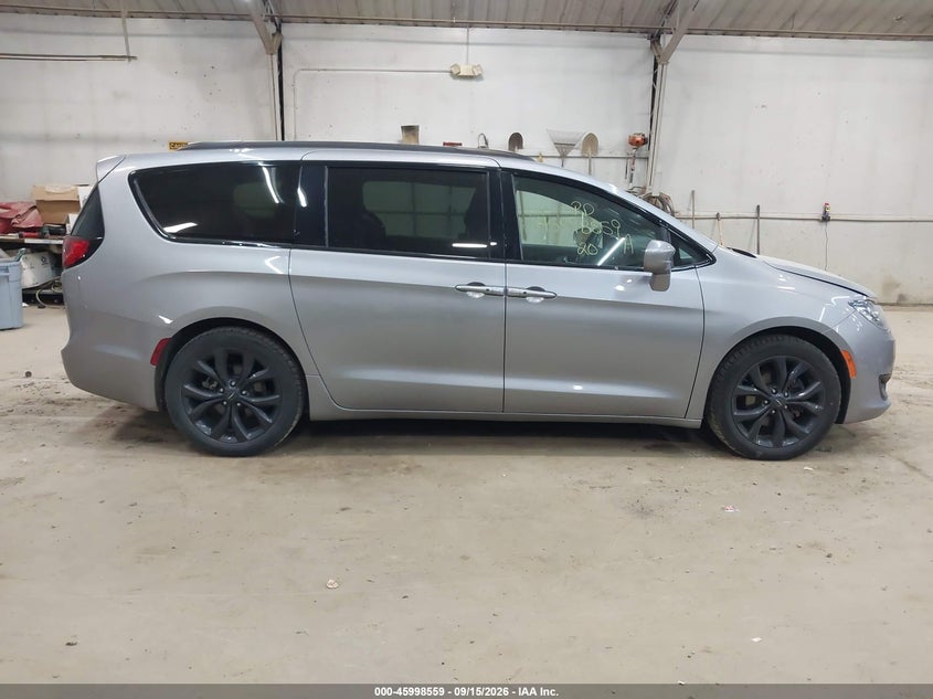 CHRYSLER PACIFICA 2020 VIN 2C4RC1BG0LR290569