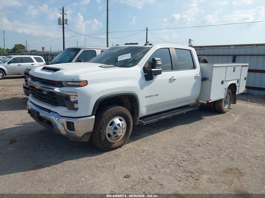 2024 Chevrolet Silverado, Неизвестно, IAAI, VIN 1GB4YTEY8RF237361 — фото 2