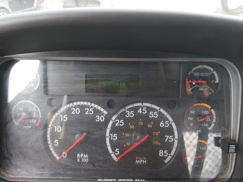 2017 FREIGHTLINER M2 106