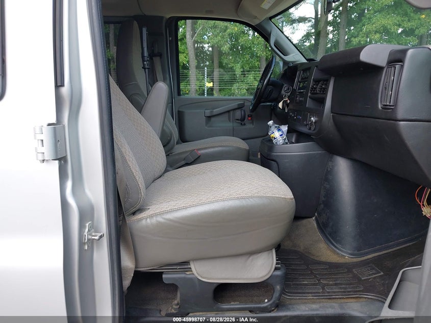 CHEVROLET EXPRESS 3500 2016 VIN 1GAZGPFF6G1231974
