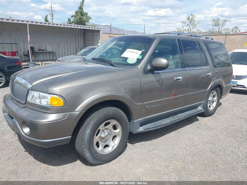 2002 Lincoln Navigator, Normal Wear & Tear, IAAI, VIN 5LMFU28R92LJ02050 — photo 2
