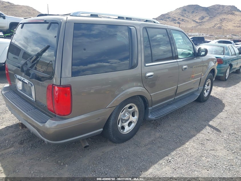 2002 LINCOLN NAVIGATOR auction photo 4