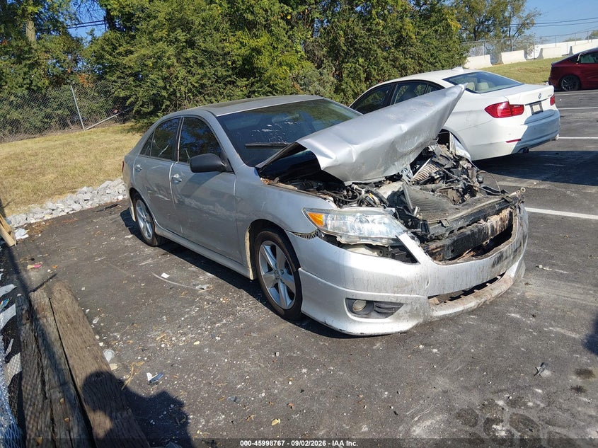 2011 TOYOTA CAMRY auction photo 1
