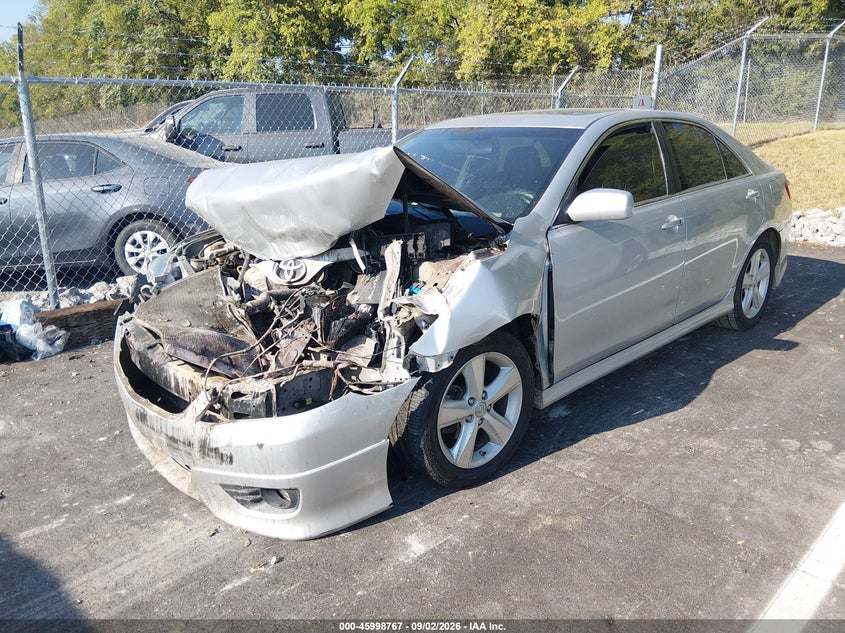 2011 TOYOTA CAMRY auction photo 2