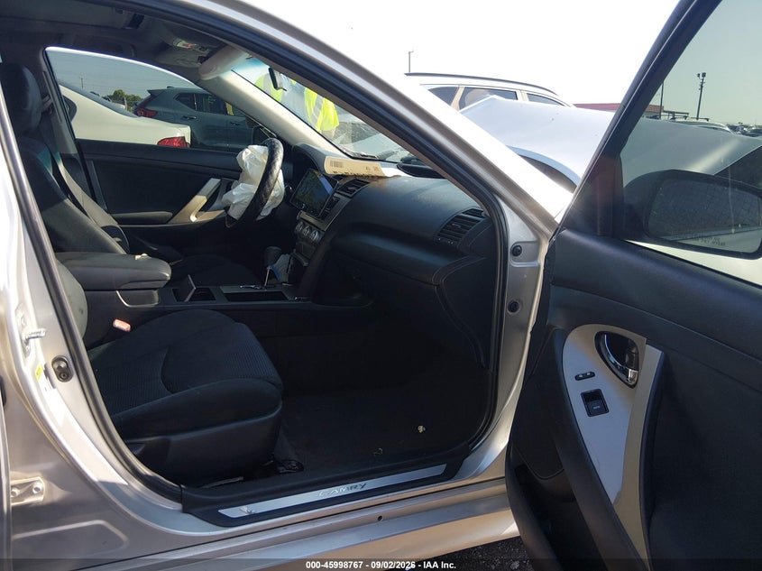 2011 TOYOTA CAMRY auction photo 5